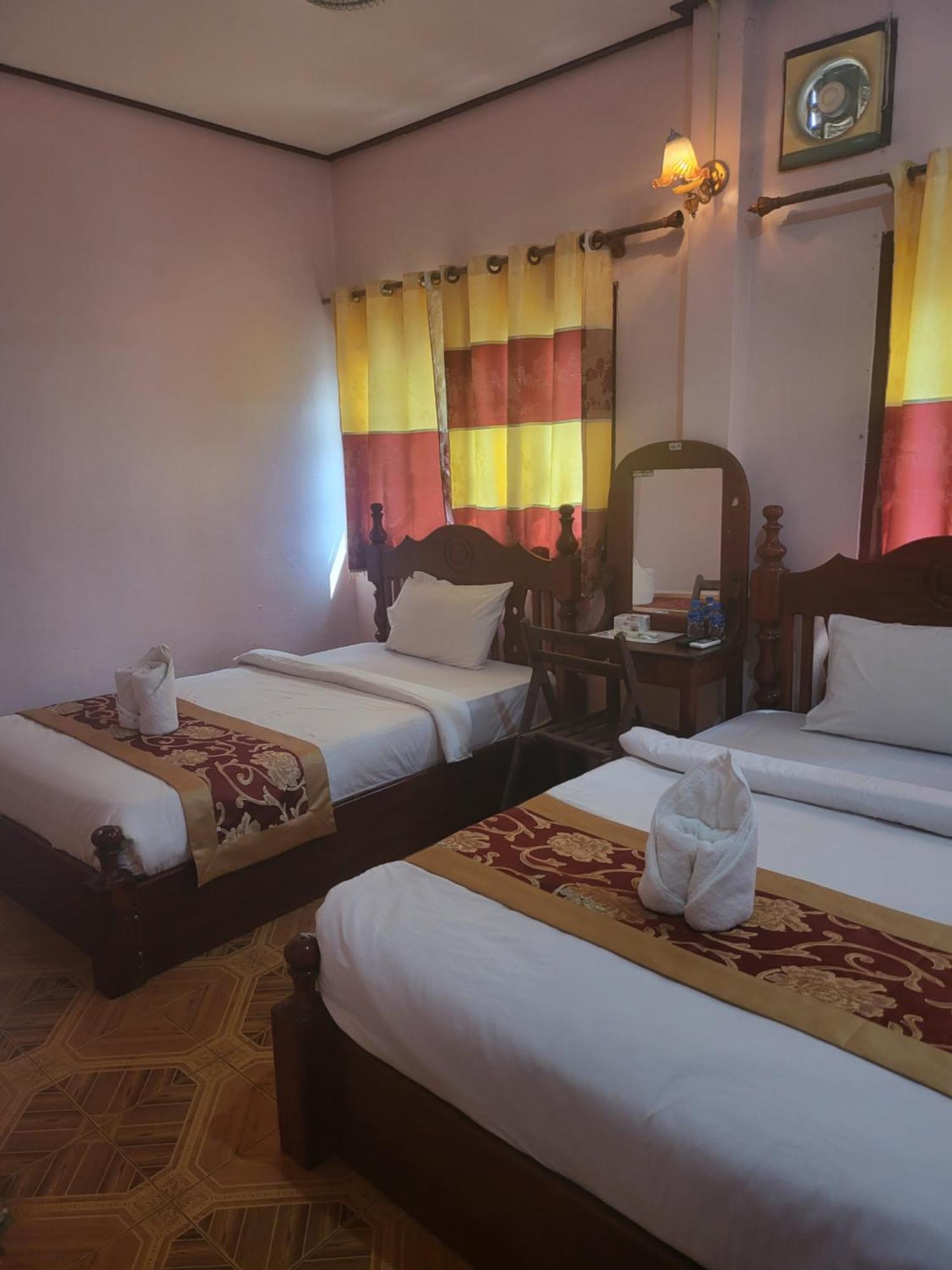 Vang Vieng Chanthala Hotel 1 Dış mekan fotoğraf