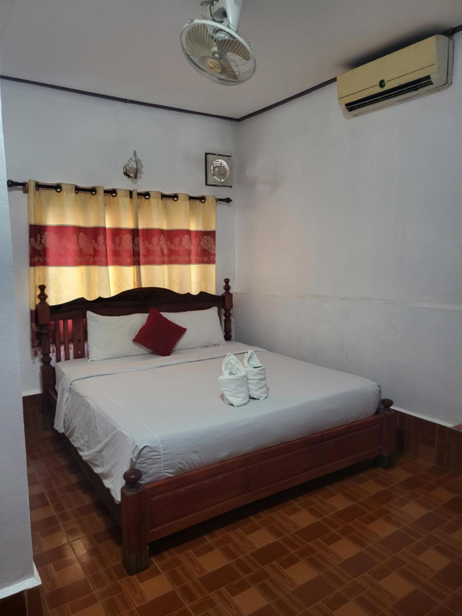 Vang Vieng Chanthala Hotel 1 Dış mekan fotoğraf