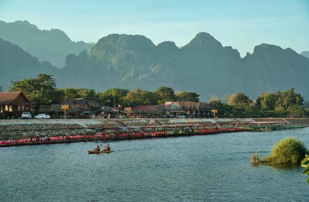 Vang Vieng Chanthala Hotel 1 Dış mekan fotoğraf